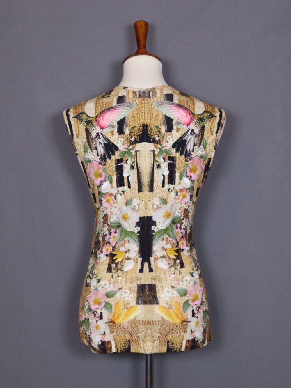 Alexander McQueen Sleeveless Tank top Blouse Hummingbird Floral 2013 - Picture 4 of 14